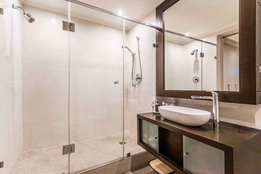 To Let 3 Bedroom Property for Rent in Sea Point Western Cape